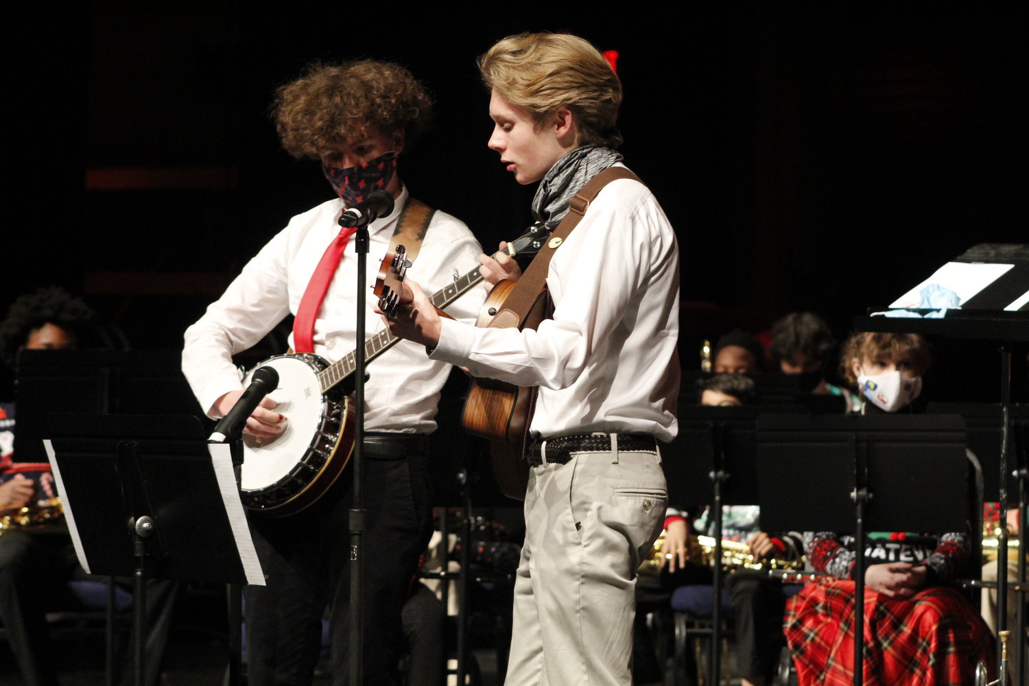 Elliot Stephen (left) and Abery Calvert (right) perform on stage during the 2020 virtual Gifts of the Season concert.